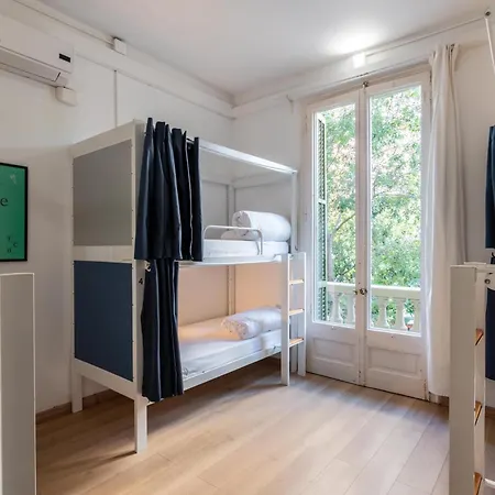 Хостел The Central House Barcelona Gracia Барселона