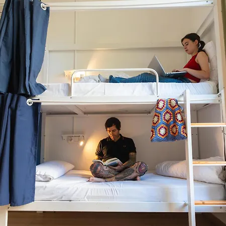 Хостел The Central House Barcelona Gracia