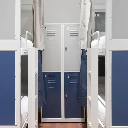 The Central House Barcelona Gracia Хостел *