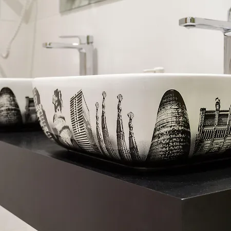 The Central House Barcelona Gracia *